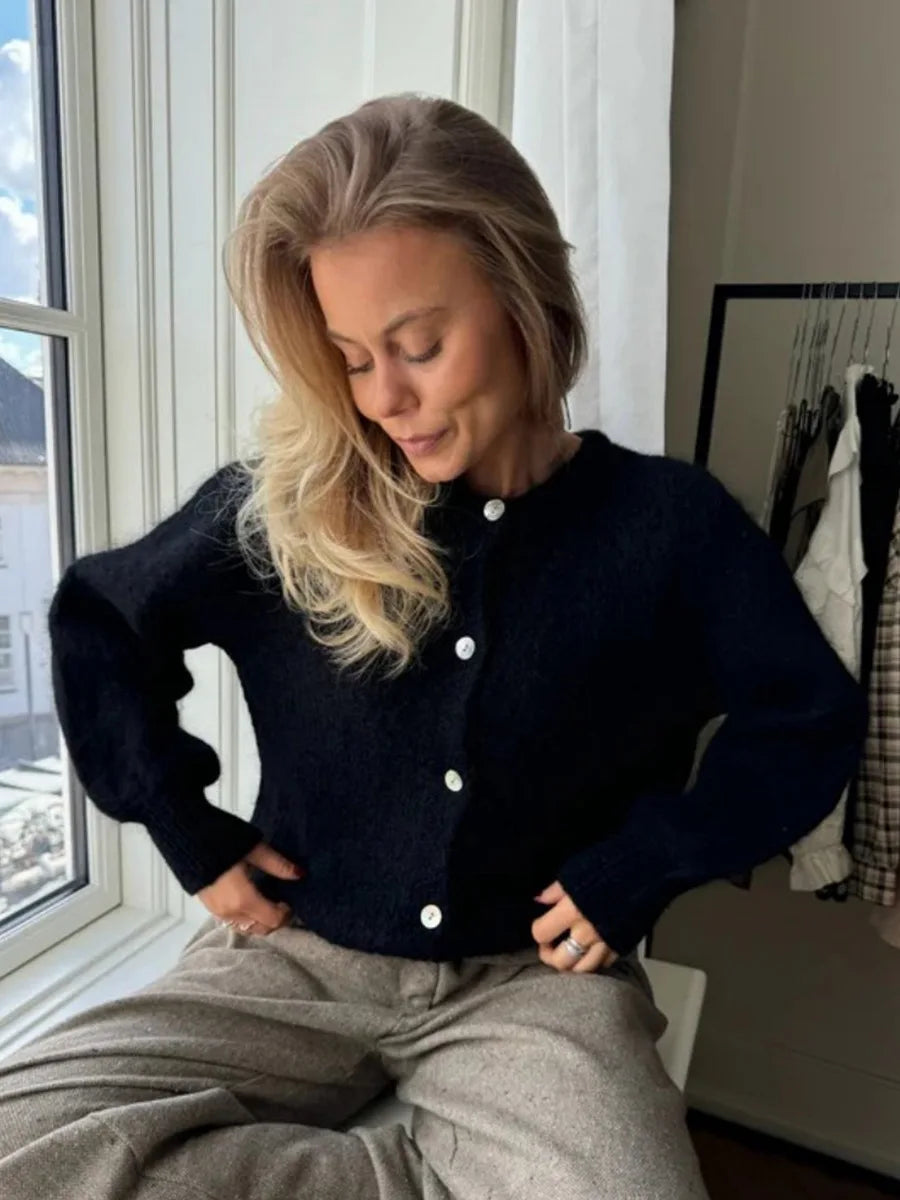 Damski sweter kardigan z dzianiny