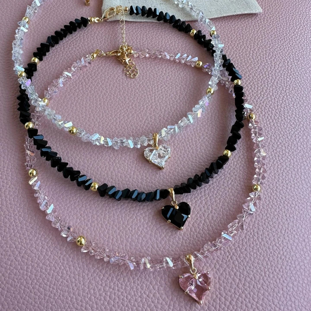 Modny naszyjnik vintage z cyrkonią w kształcie serca